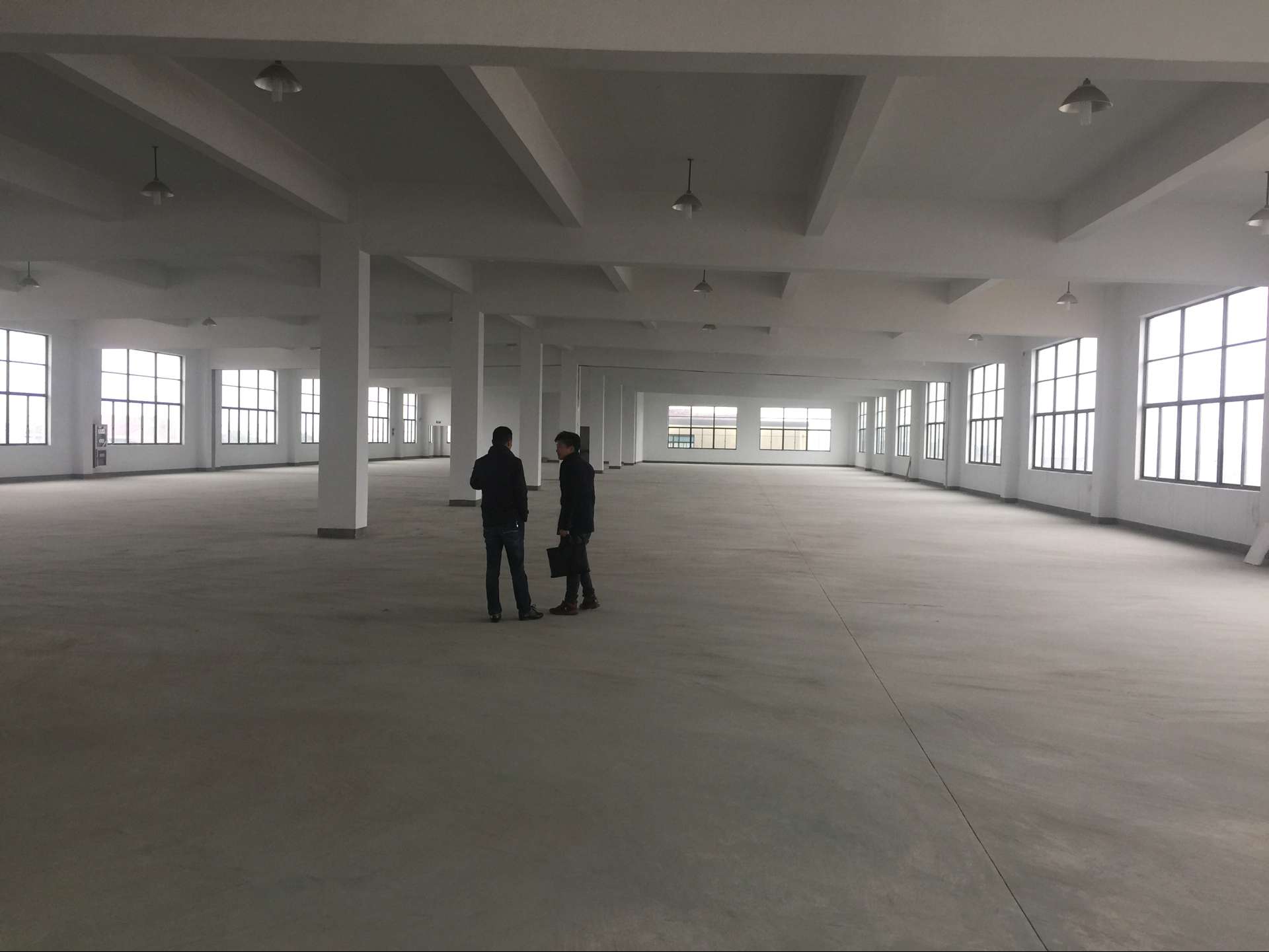 出租望亭问渡路2100平方标准二楼新厂房