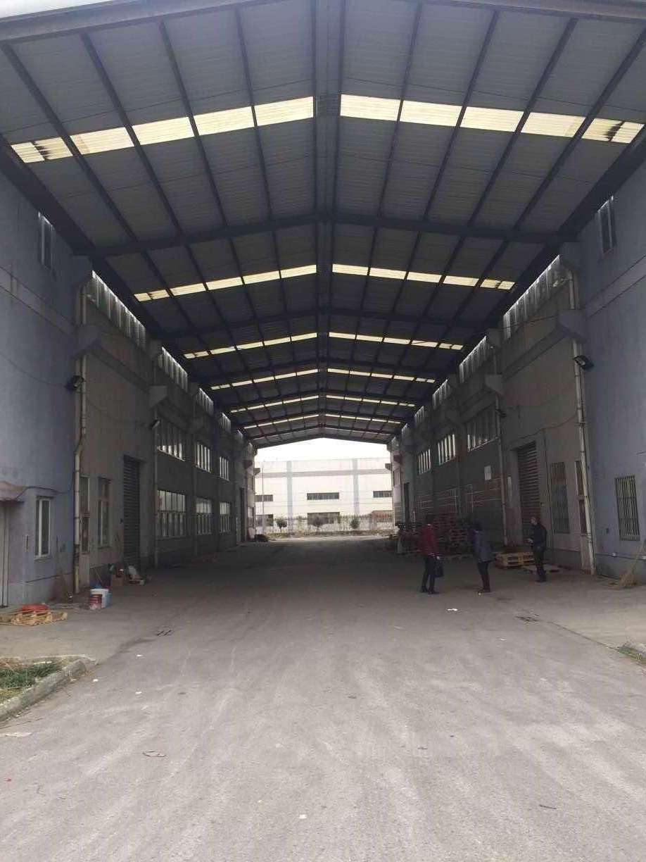 ：望亭标准厂房出租，电够用，可做五金加工，全新厂房， 形象好