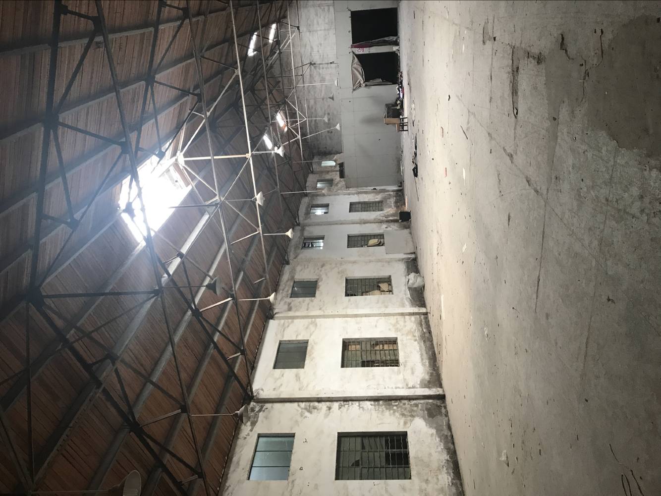 渭塘1500平尖顶厂房，位置好，形象佳，独门独院
