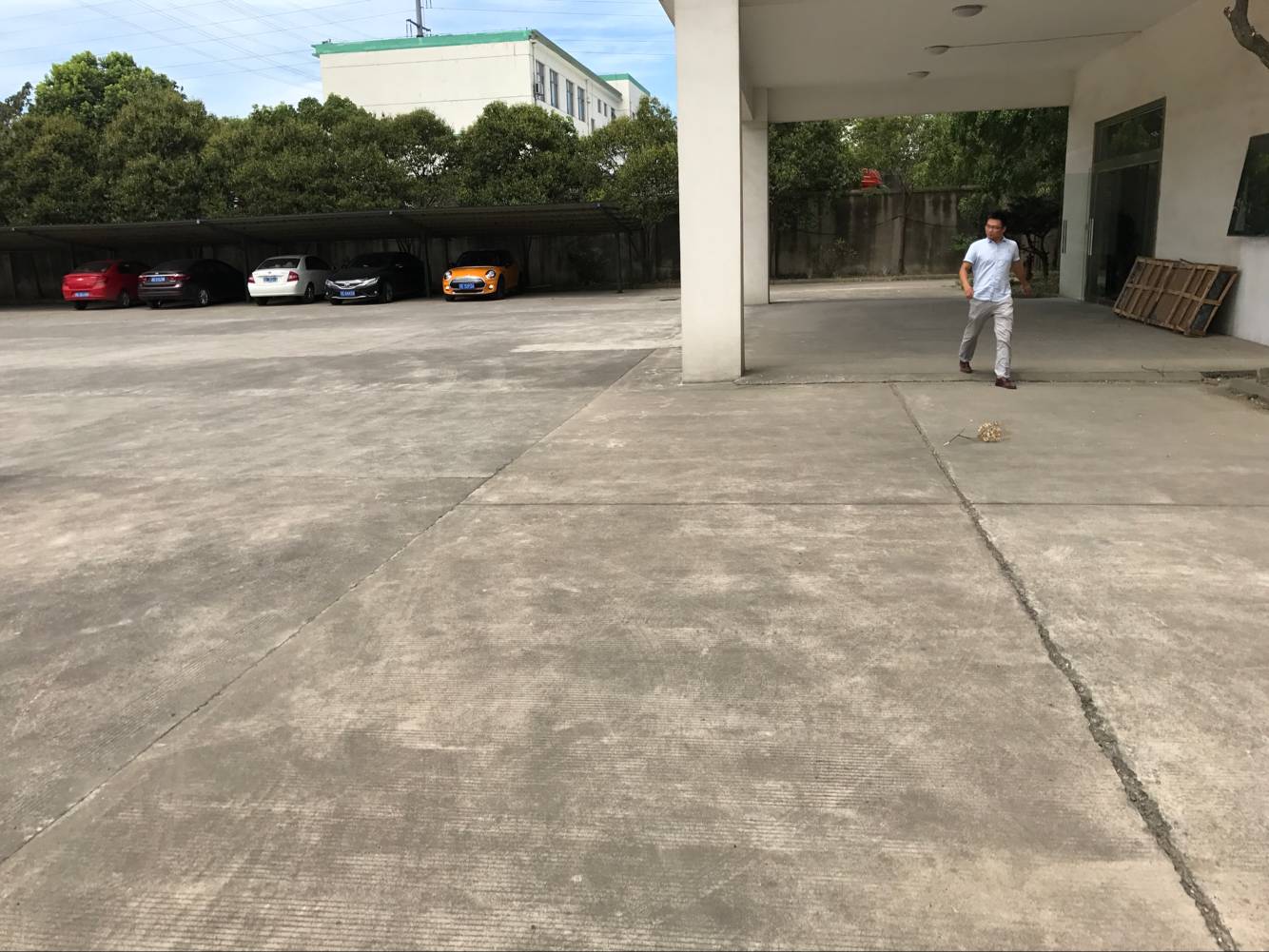 黄桥3000平独门独院标准厂房出租