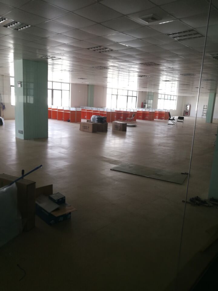 园区独墅湖大道附近一楼标准厂房1800，交通方便