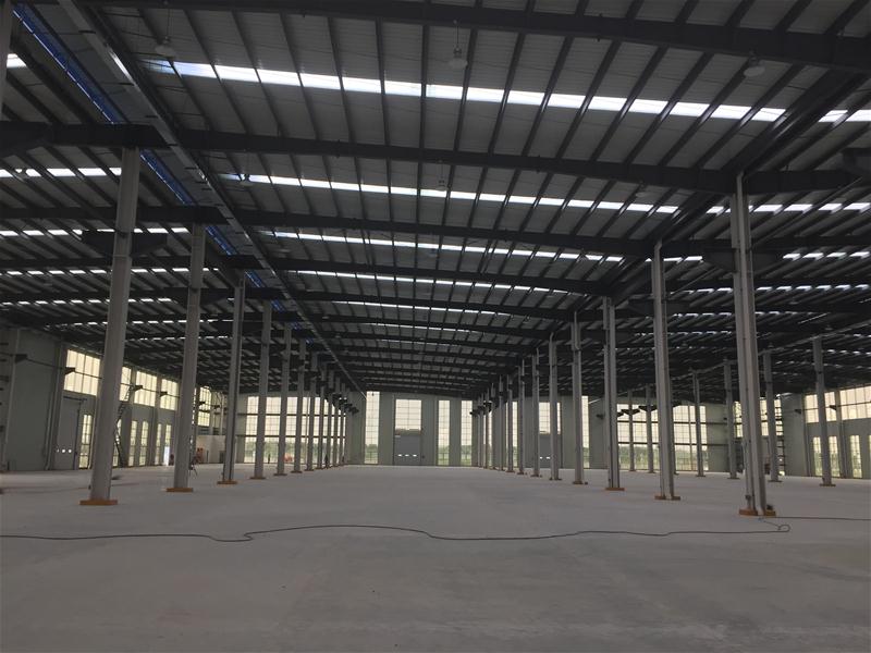 可定建厂房，单层机械厂房，7200平，形象极佳，位置好，交通方便！