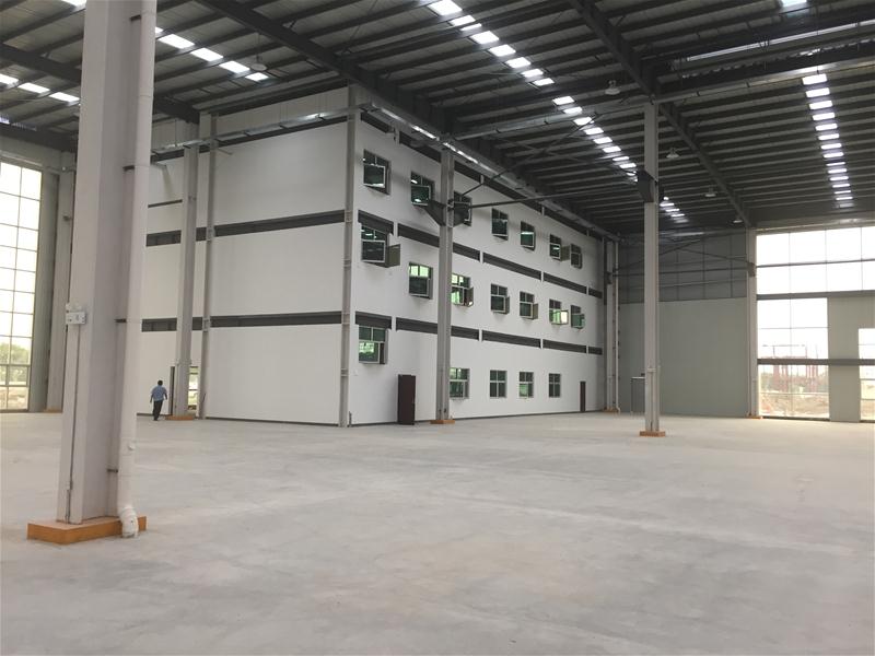 可定建厂房，单层机械厂房，7200平，形象极佳，位置好，交通方便！