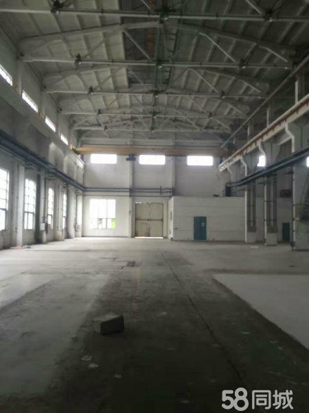 高新区 单层机械厂房，层高12米，带10吨行车，交通方便