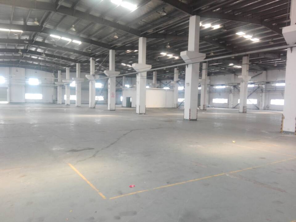 胜浦4600含办公平单层机械，层高10米，可架行车，交通方便，位置好！形象佳
