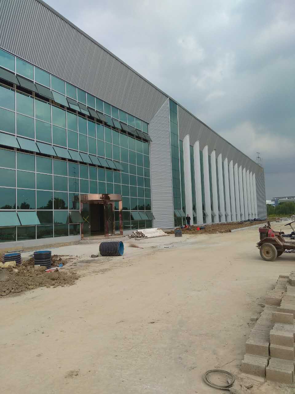 欢迎各行高端行业及外资企业入驻，可根据需求定建