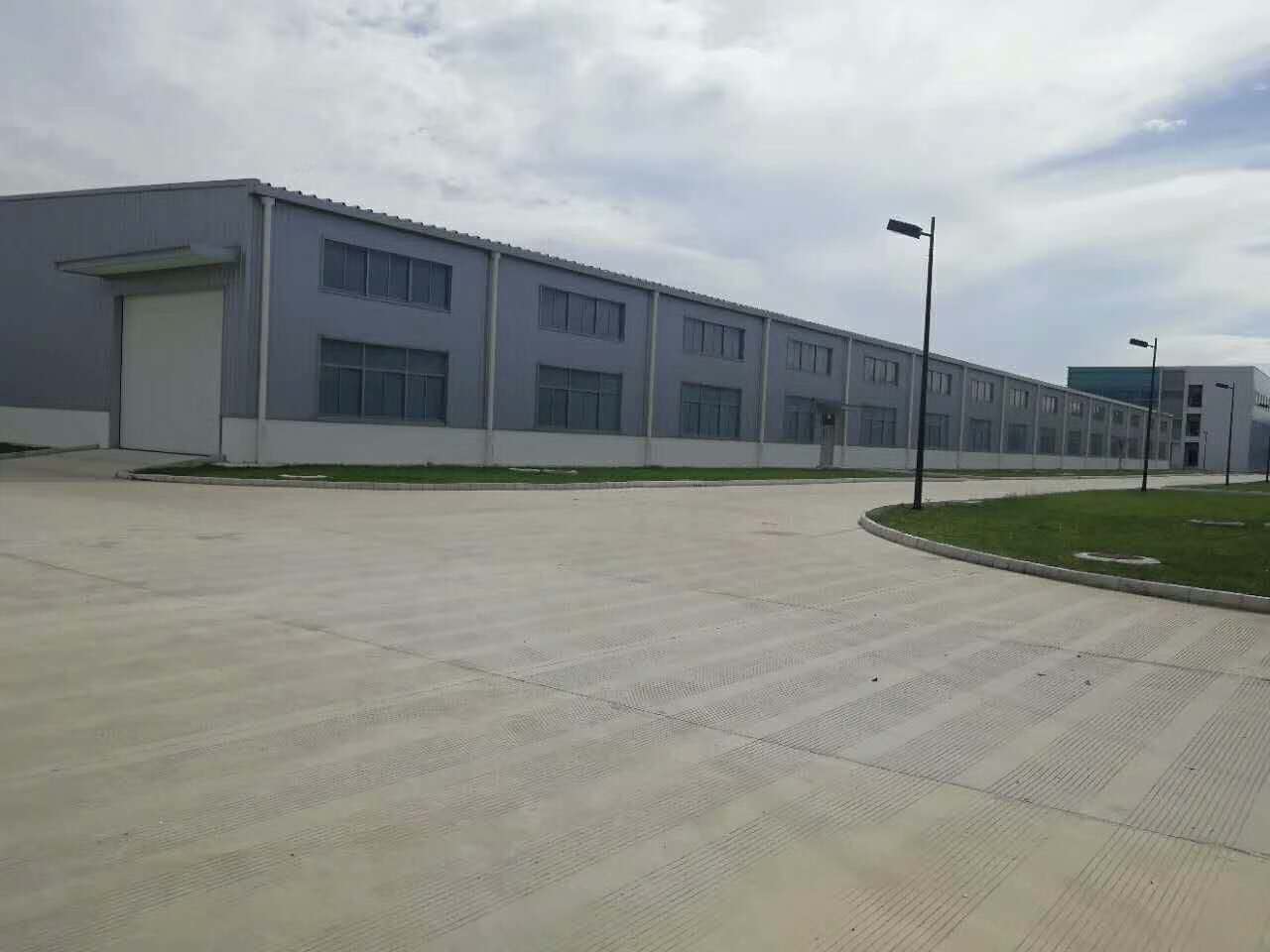 湖东标准仓库出租，共20000平，可分租，可分租