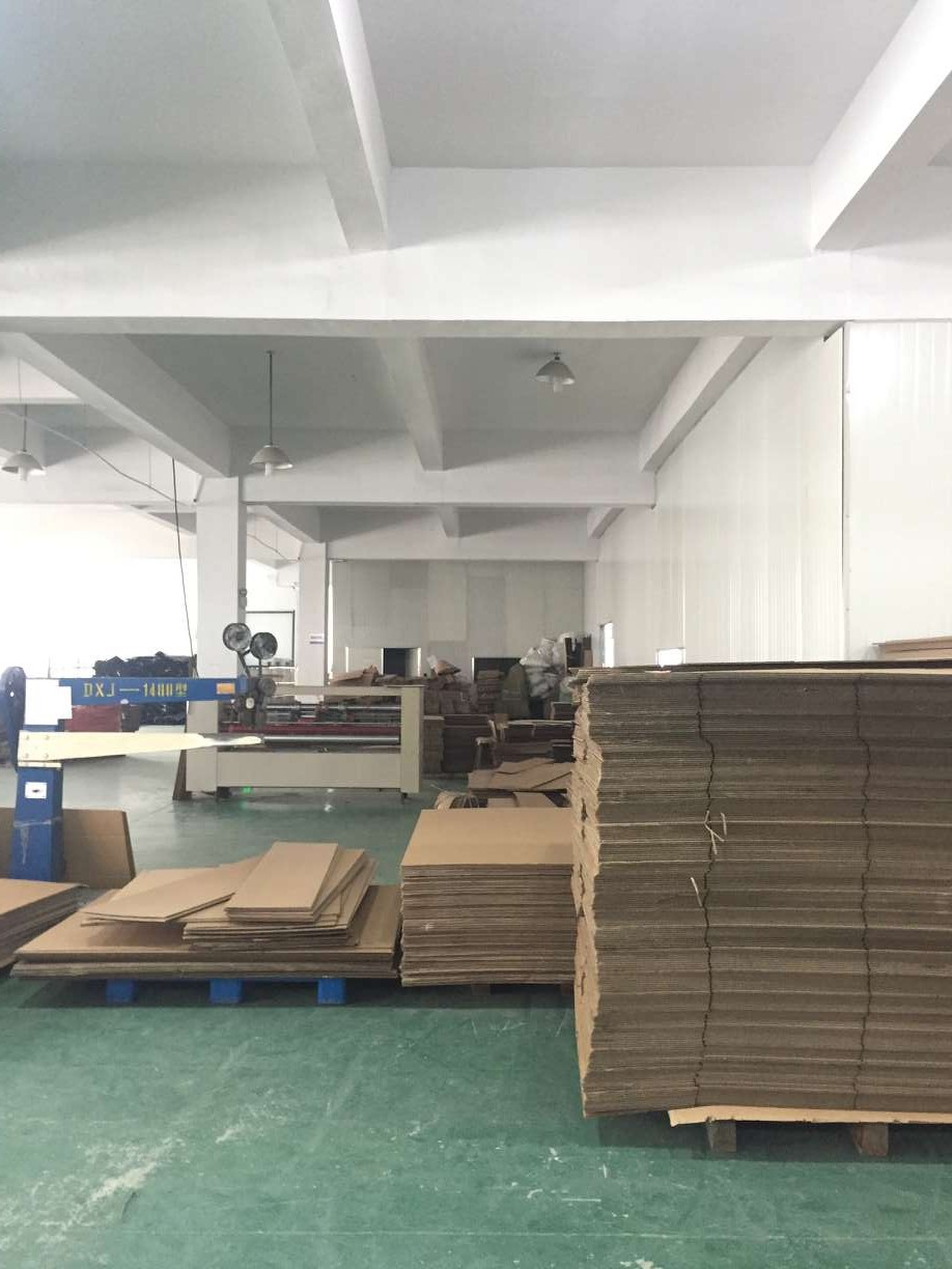 相城北桥一楼标准厂房2000平米出租，10月底到期