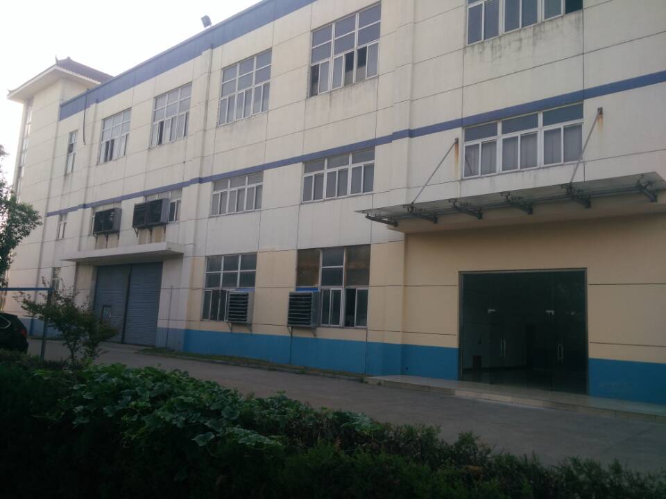 常熟辛庄占地8亩建筑面积12300平米家具厂房出售