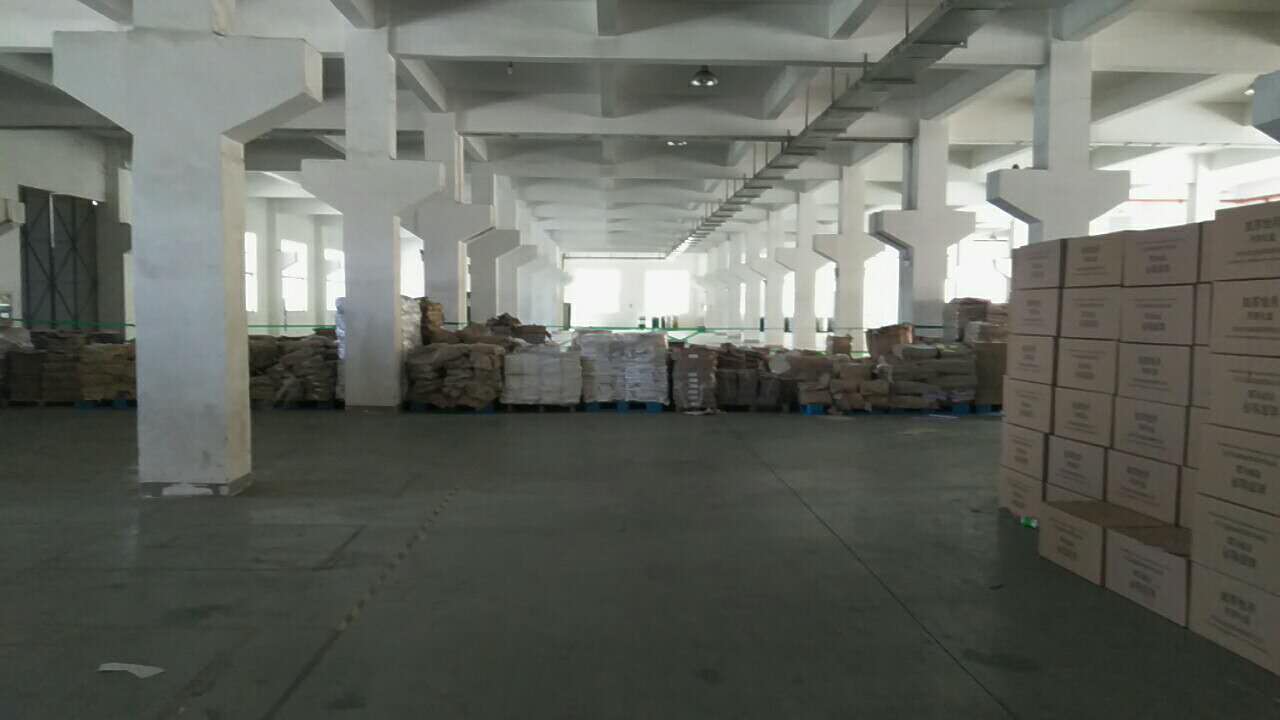 出租元和3000平家具仓库