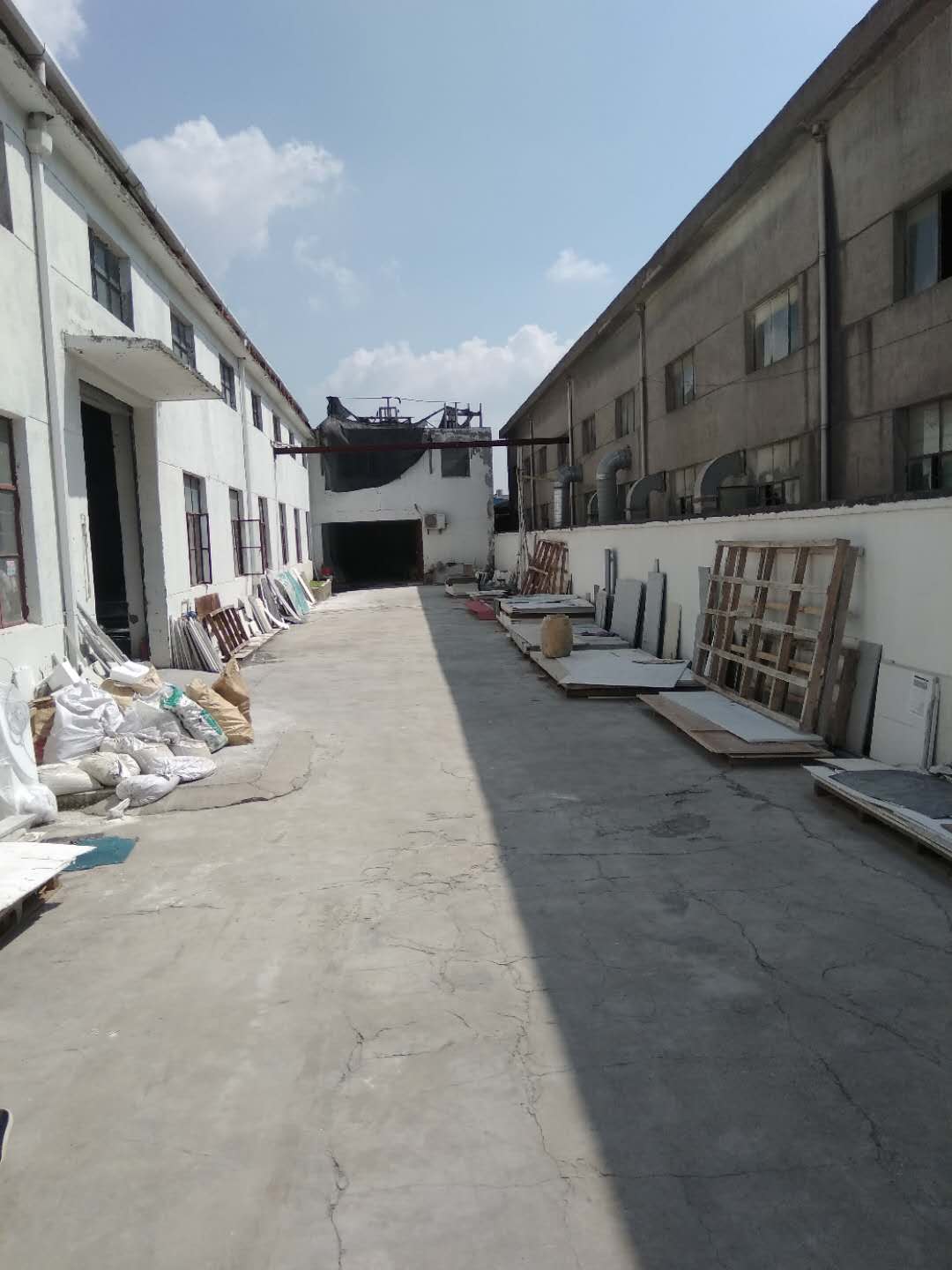 独门独院，黄埭，东桥，一楼1200平，层高6米，大车好进出！！！