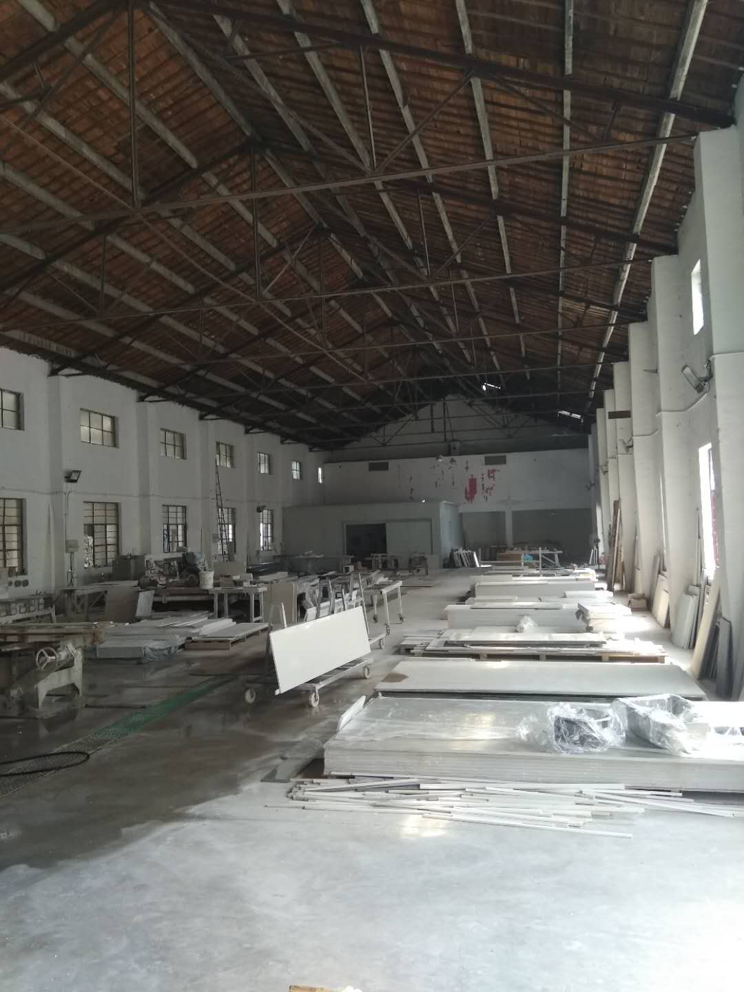 浒关附近，独门独院，出租一楼1200平，层高6米，大车进出方便，！！！！可分租