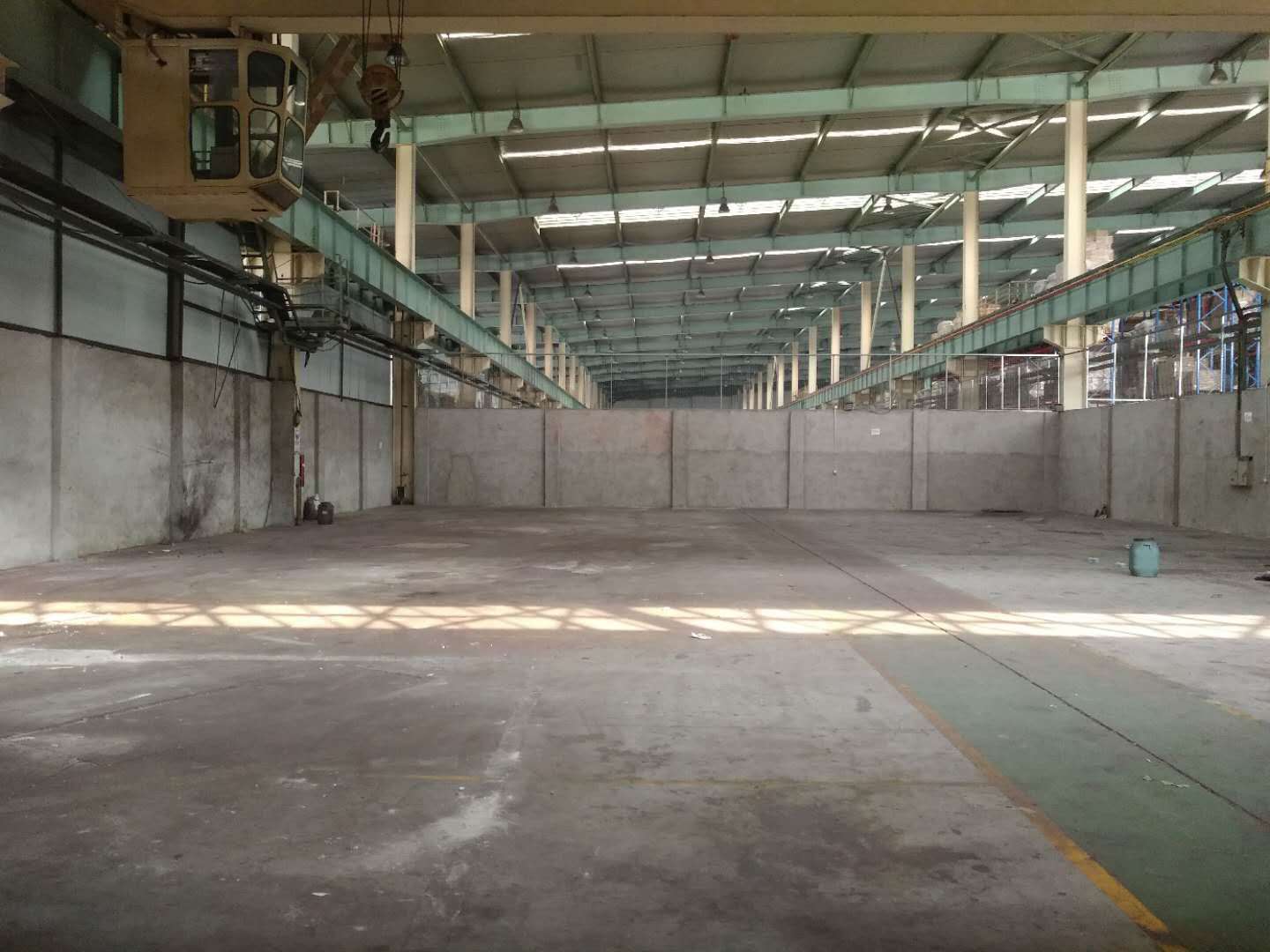 高新区，浒关，出租，一楼1051平机械厂房，层高15米，带空地！