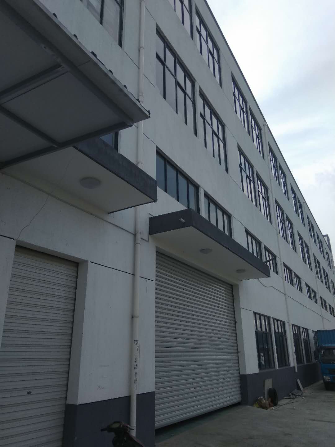 苏州，高新区，全新3000平标准厂房出租，位置好，形象好！！！