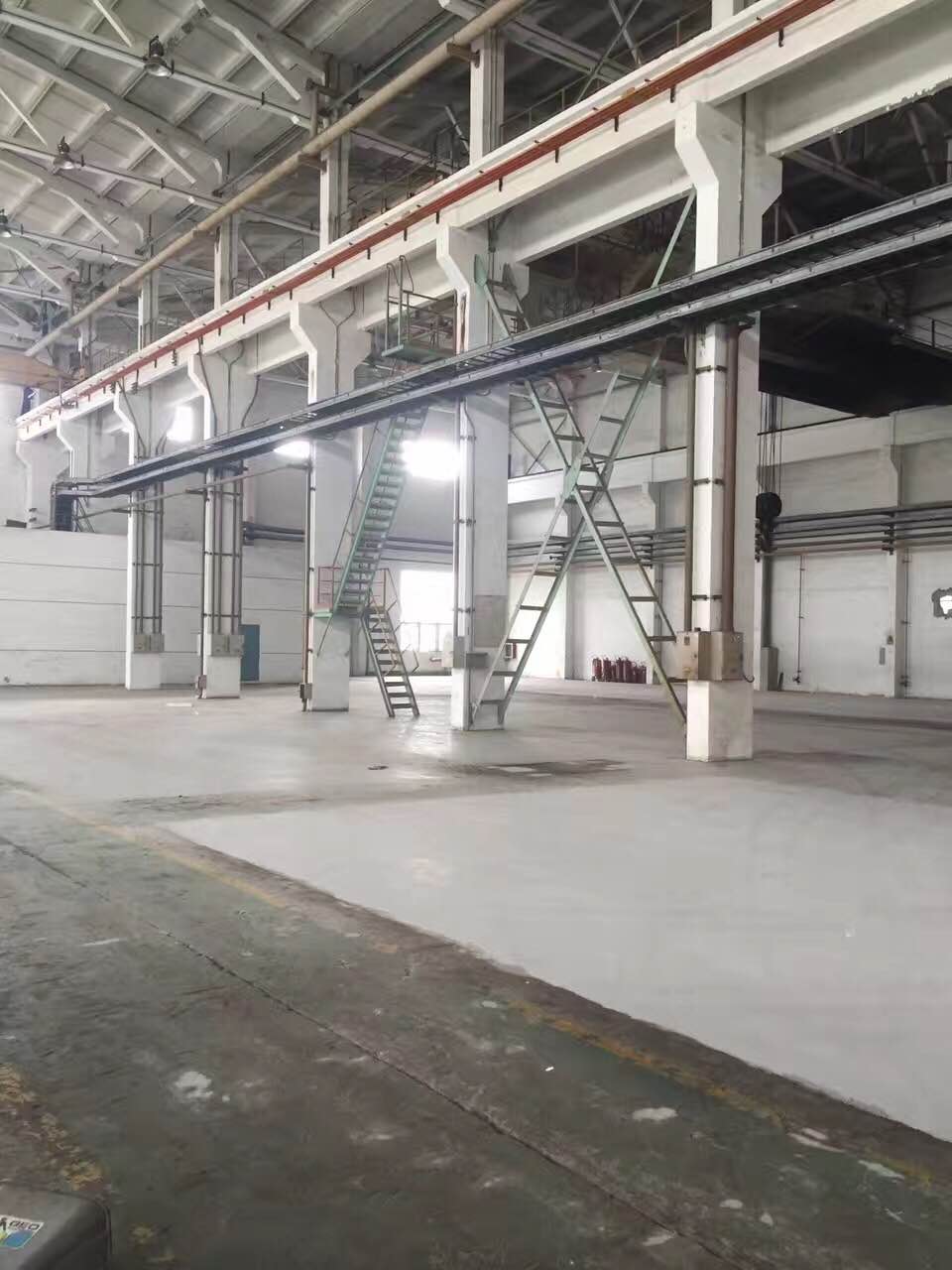 高新区，浒关，一楼4780平，两跨车间出租，层高15米，可分租！