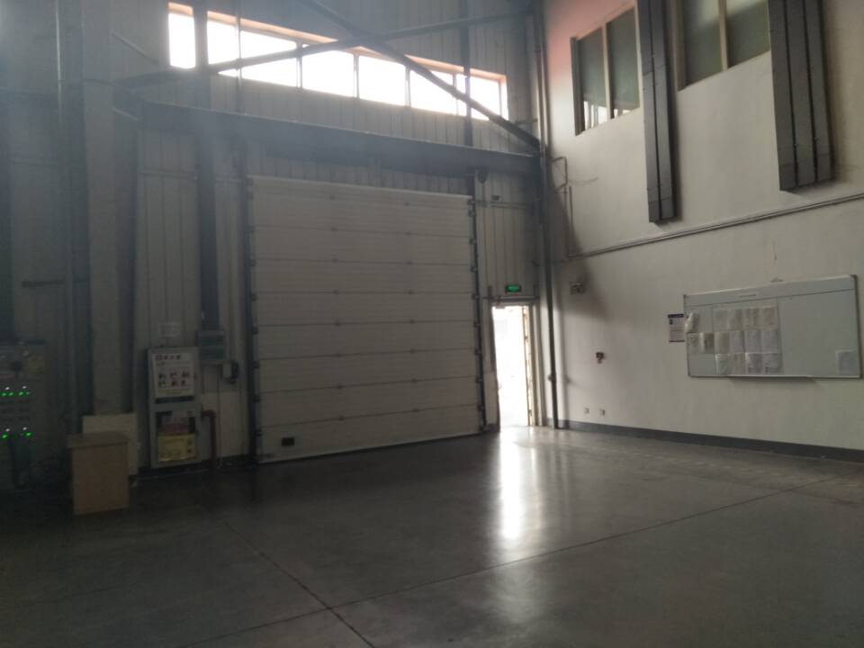 高新区，珠江路，马运路 一楼1100平仓库出租，大车好进！