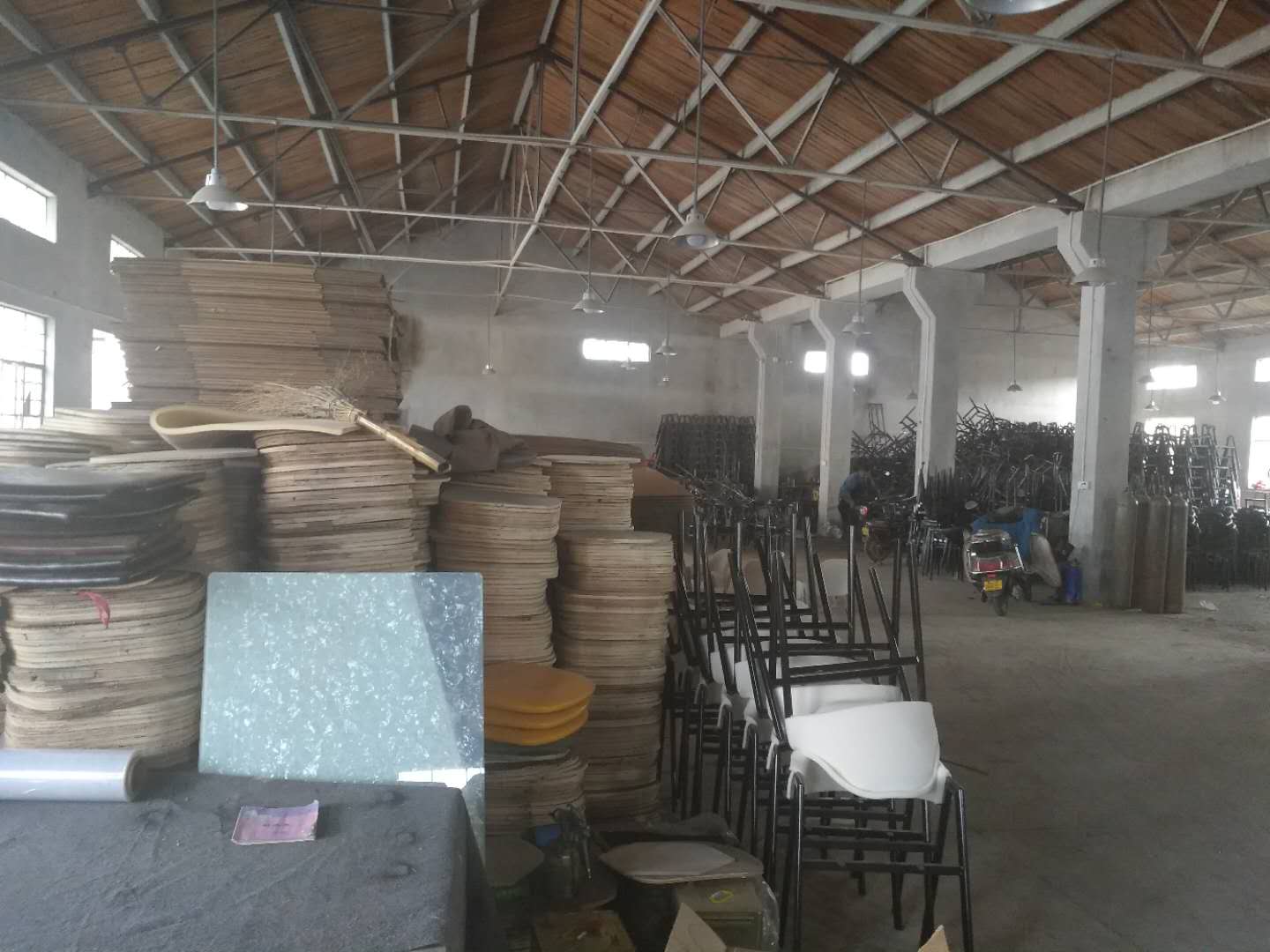 黄桥生田村一楼700平可做仓库，加工等行业，不拆迁，层高4.5米