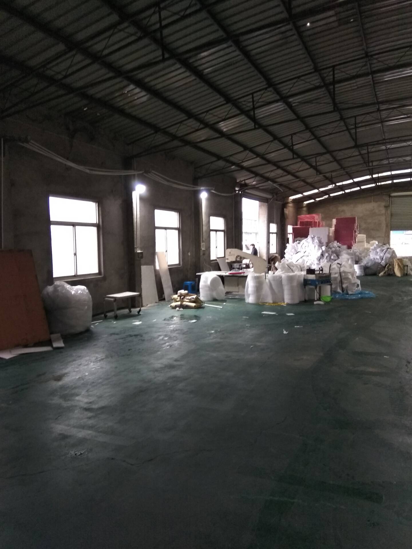 相城东桥有300平厂房出租交通方便